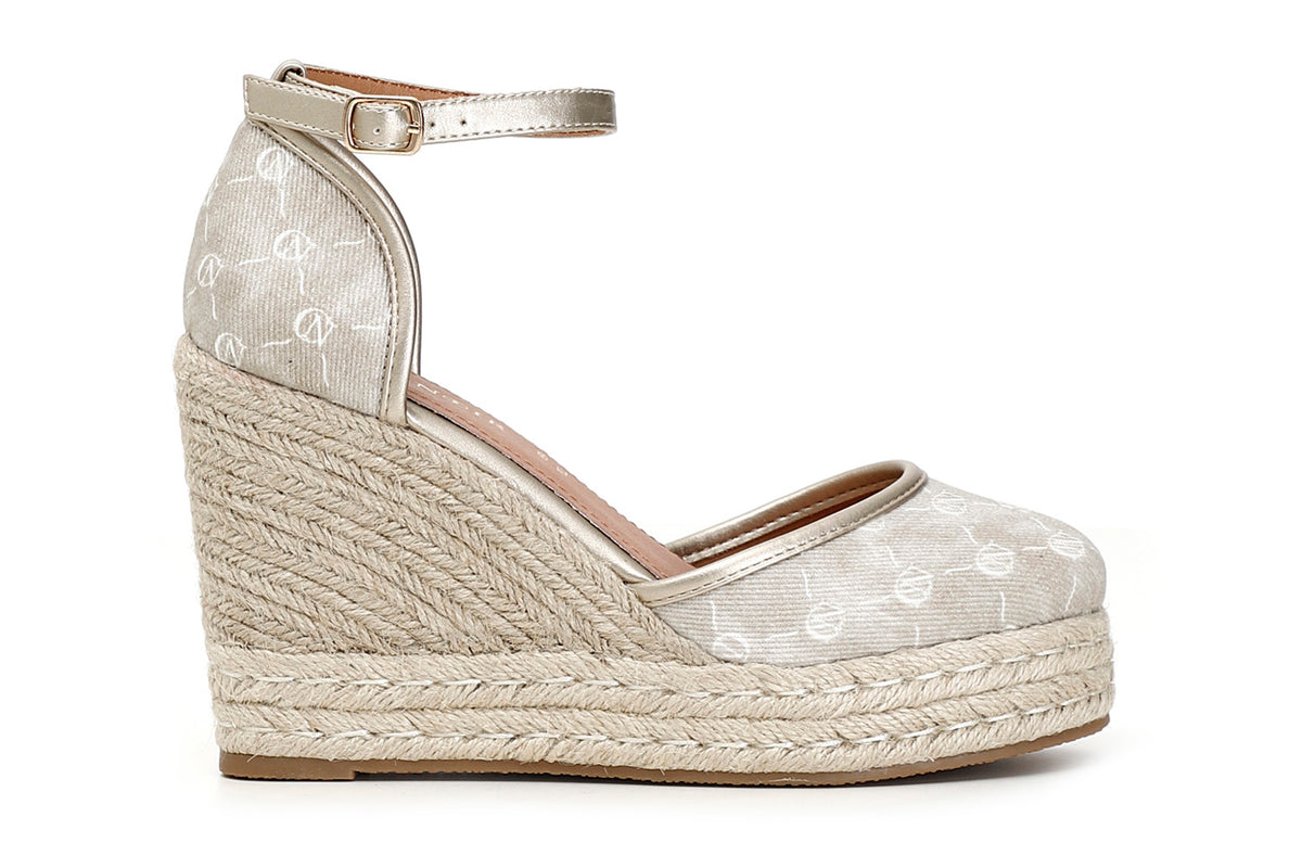 gid://shopify/Product/16121784500556_1