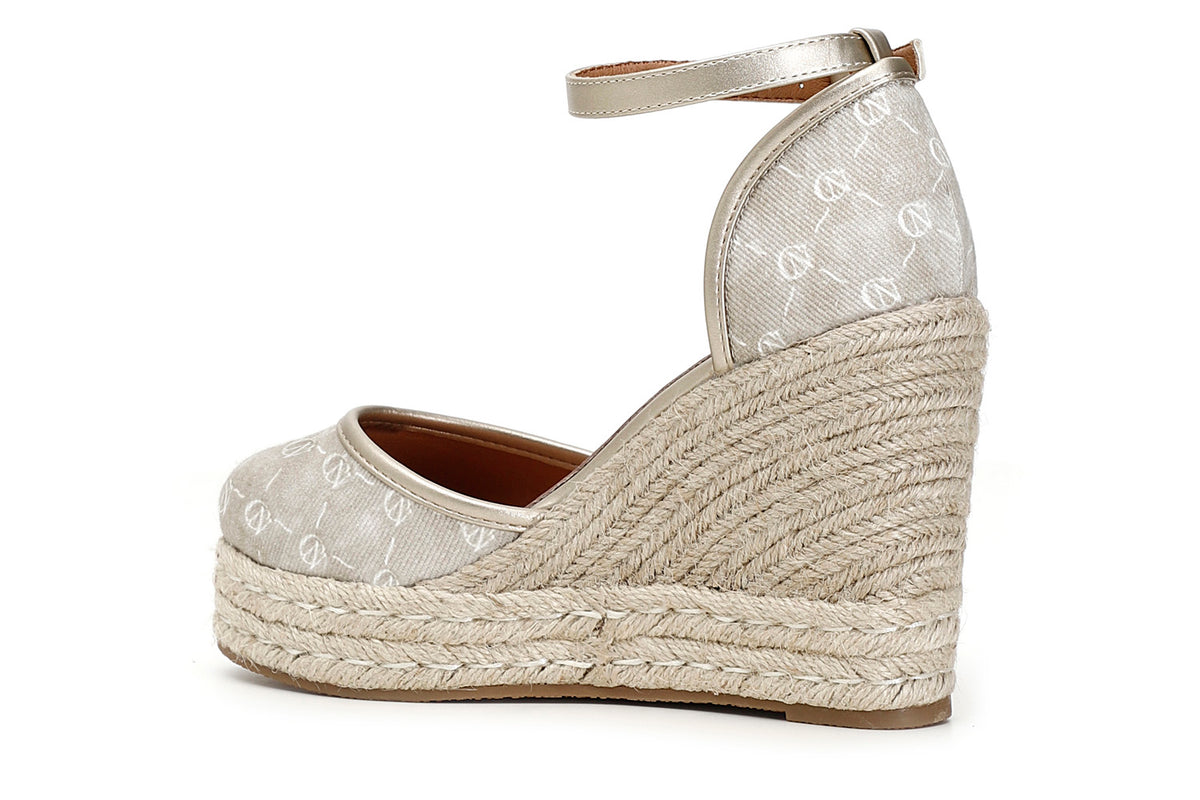 gid://shopify/Product/16121784500556_2