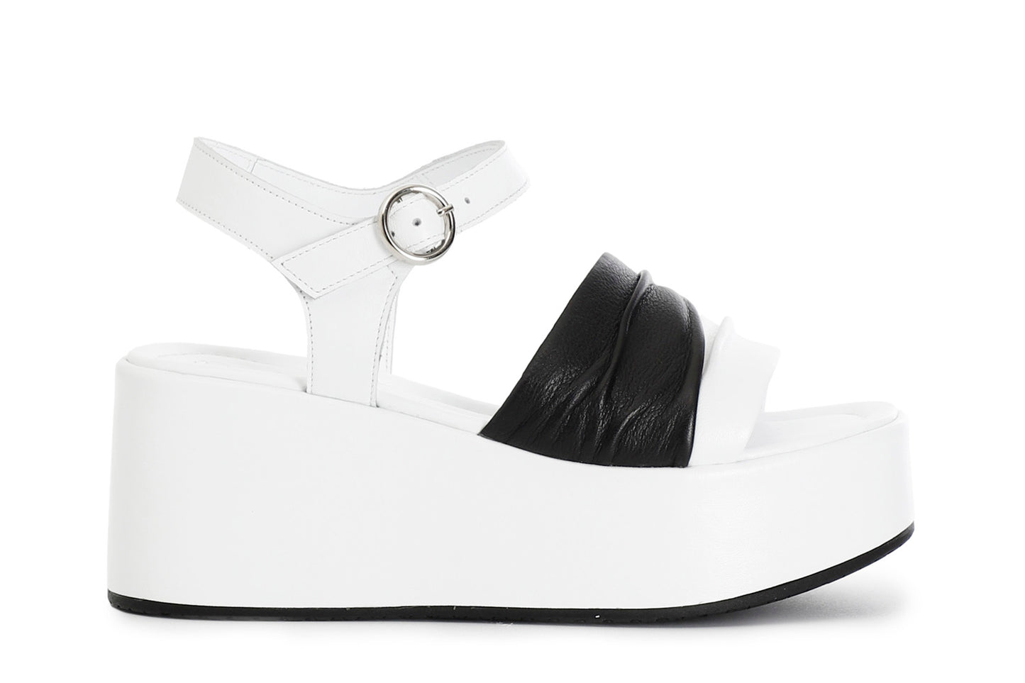 gid://shopify/Product/15782751502668_57660132163916