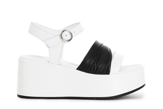 gid://shopify/Product/15782751502668_57660132163916
