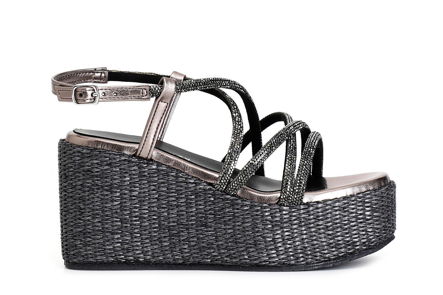 gid://shopify/Product/15783023378764_57661808738636