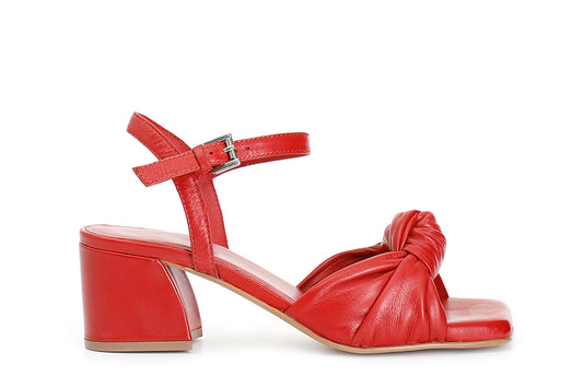 gid://shopify/Product/15782626296140_57659031519564