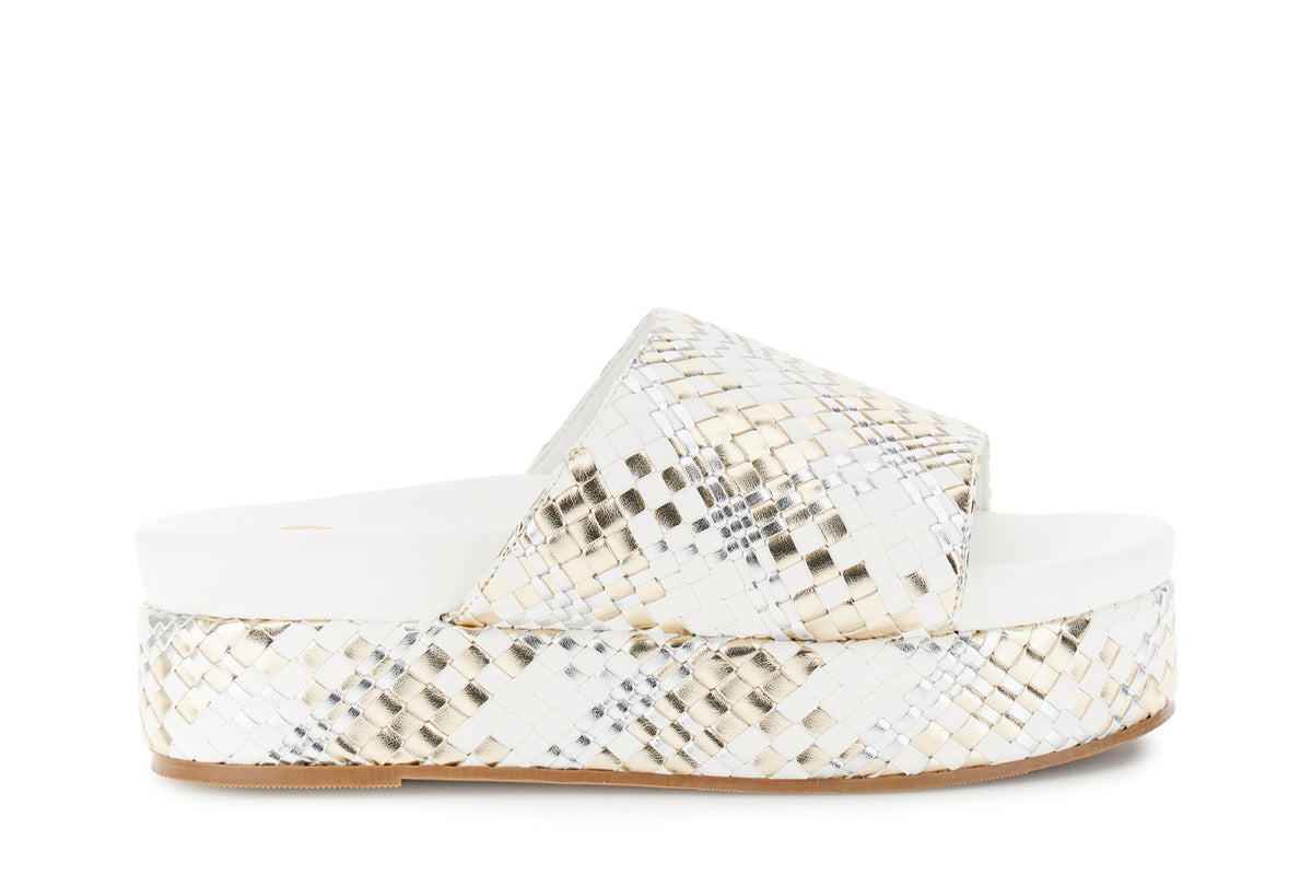 gid://shopify/Product/16122372817228_1
