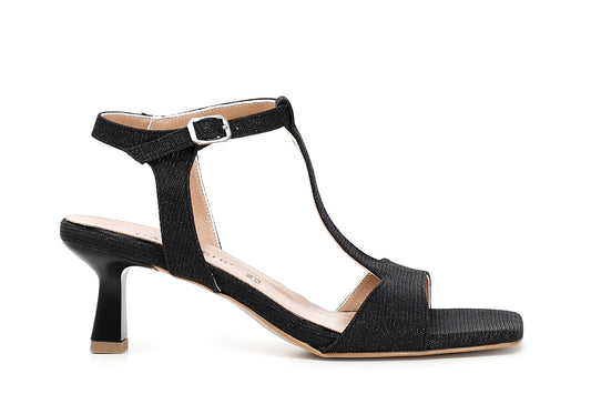 gid://shopify/Product/15782645596492_57659073921356