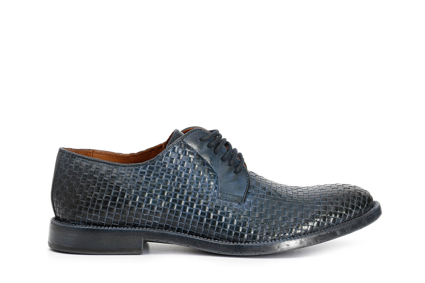 gid://shopify/Product/15782785220940_57660297806156