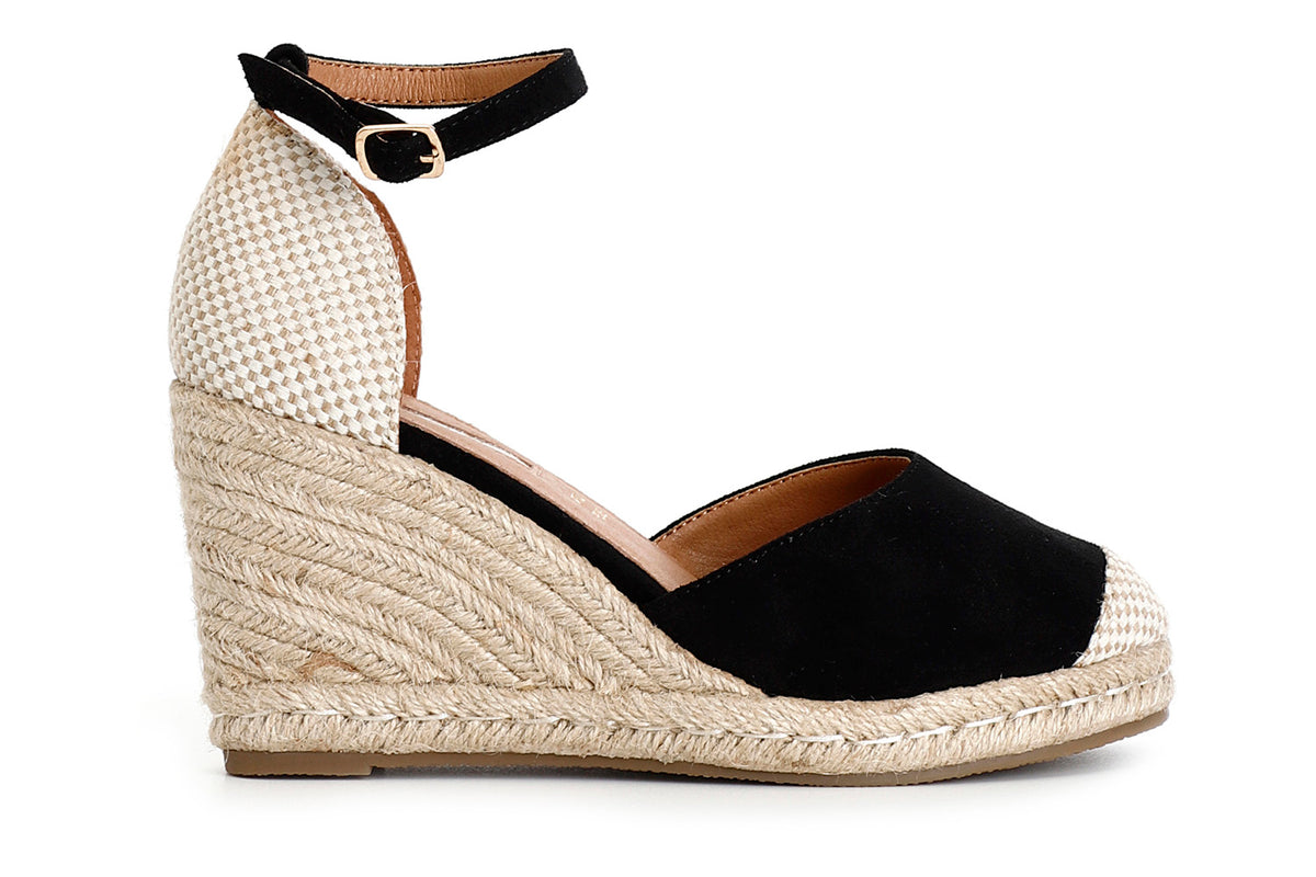 gid://shopify/Product/16121809502540_58873389744460