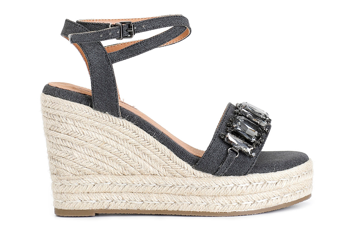 gid://shopify/Product/16121902727500_58873652150604