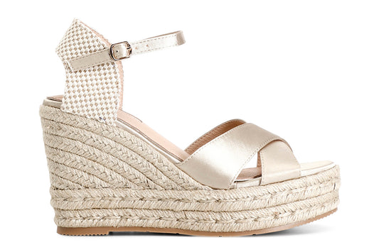 gid://shopify/Product/15783045497164_57662016651596