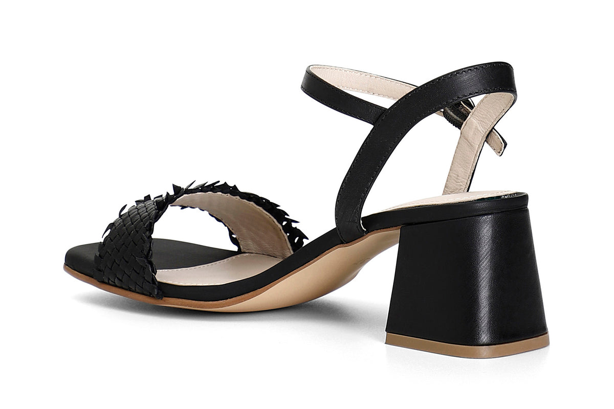 gid://shopify/Product/16121918030156_2