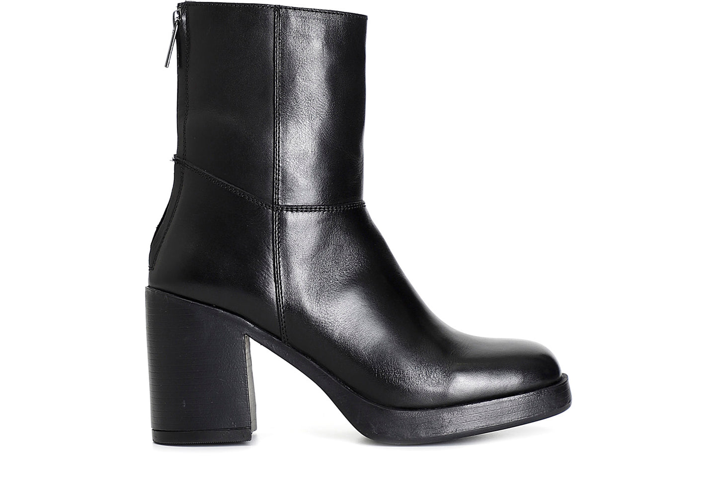 gid://shopify/Product/16035535683916_58579469828428