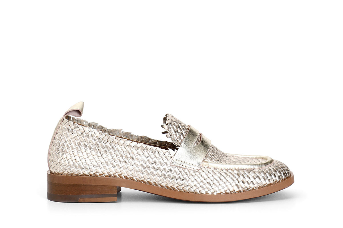 gid://shopify/Product/16121921208652_58873725157708
