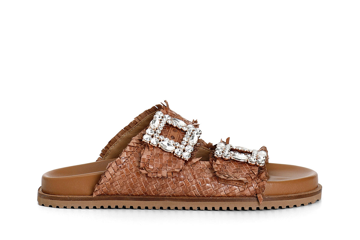 gid://shopify/Product/16121928024396_58873741377868