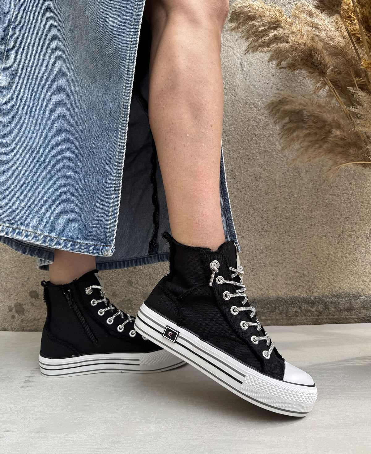 gid://shopify/Product/15740201369932_3