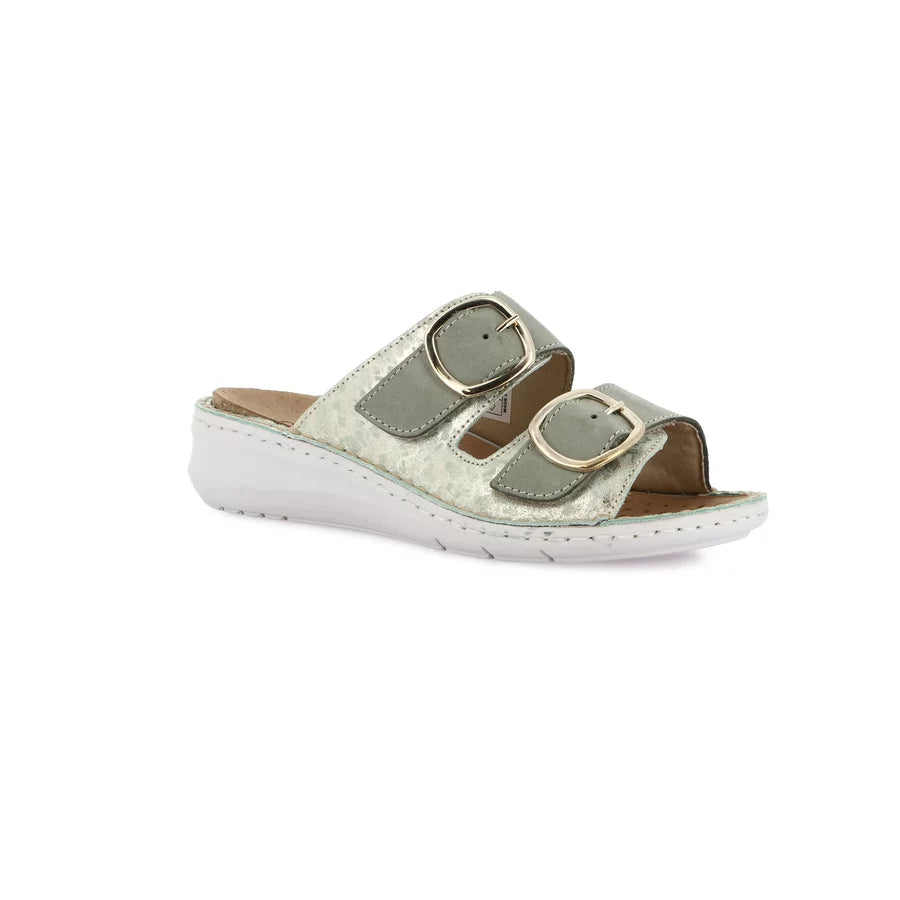 gid://shopify/Product/15712047759692_57339170128204