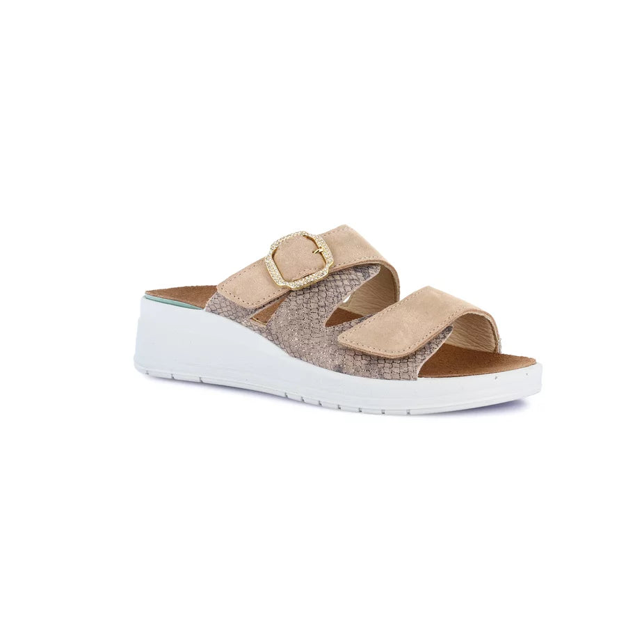 gid://shopify/Product/15712060277068_1