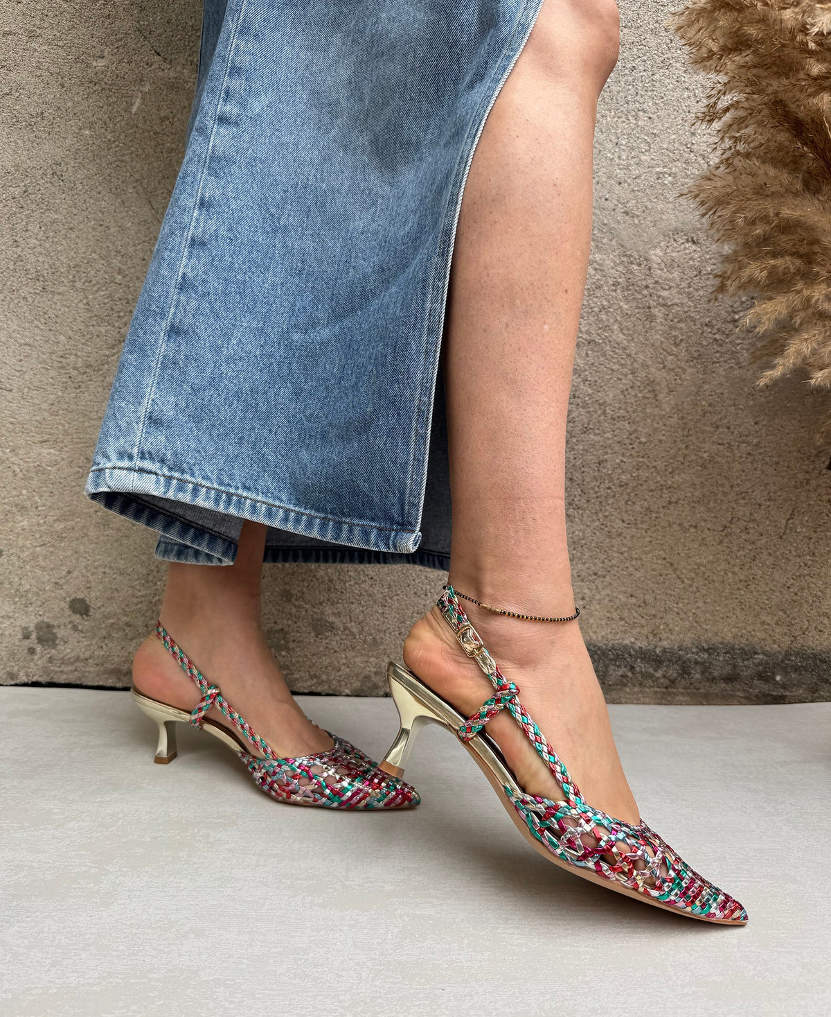 gid://shopify/Product/15740228337996_3