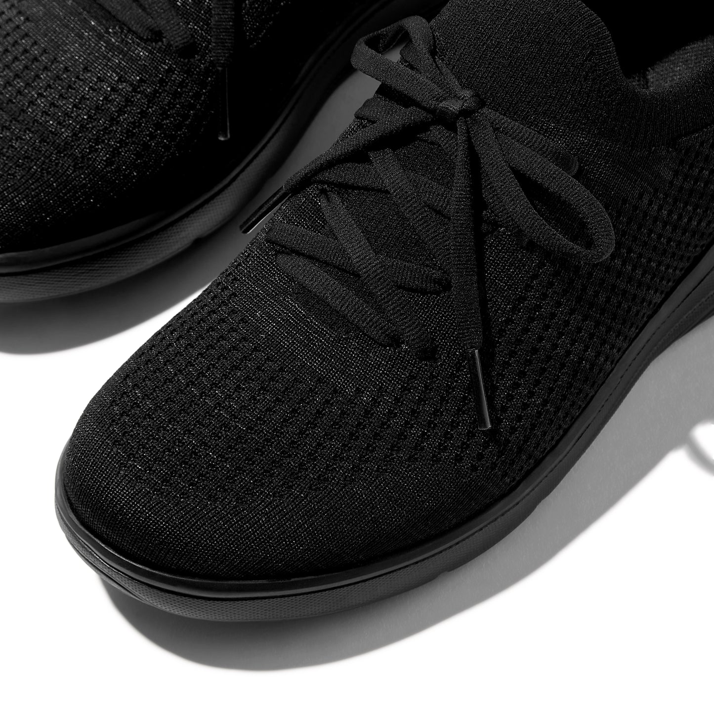 gid://shopify/Product/15939536781644_3