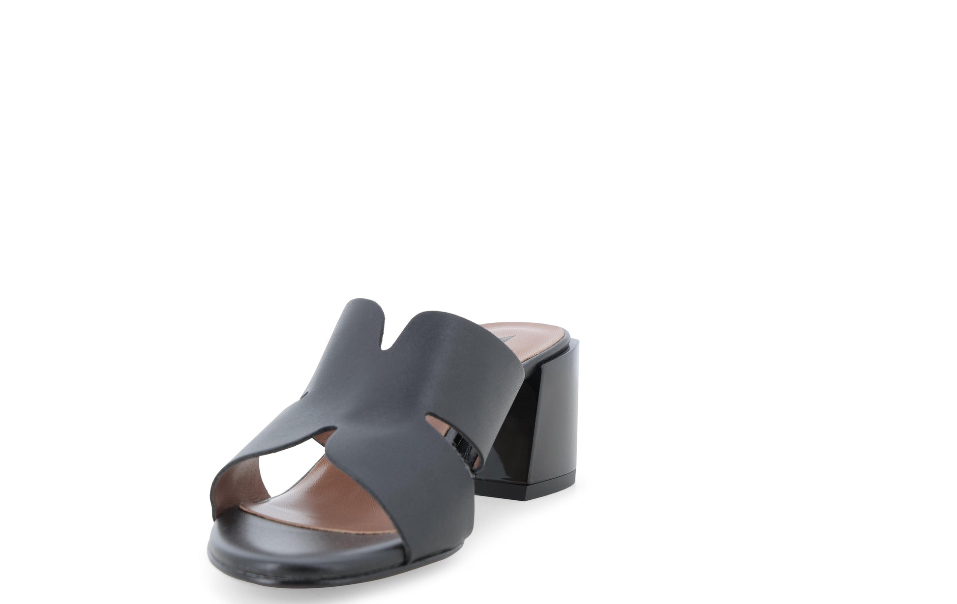 gid://shopify/Product/15686321471820_3