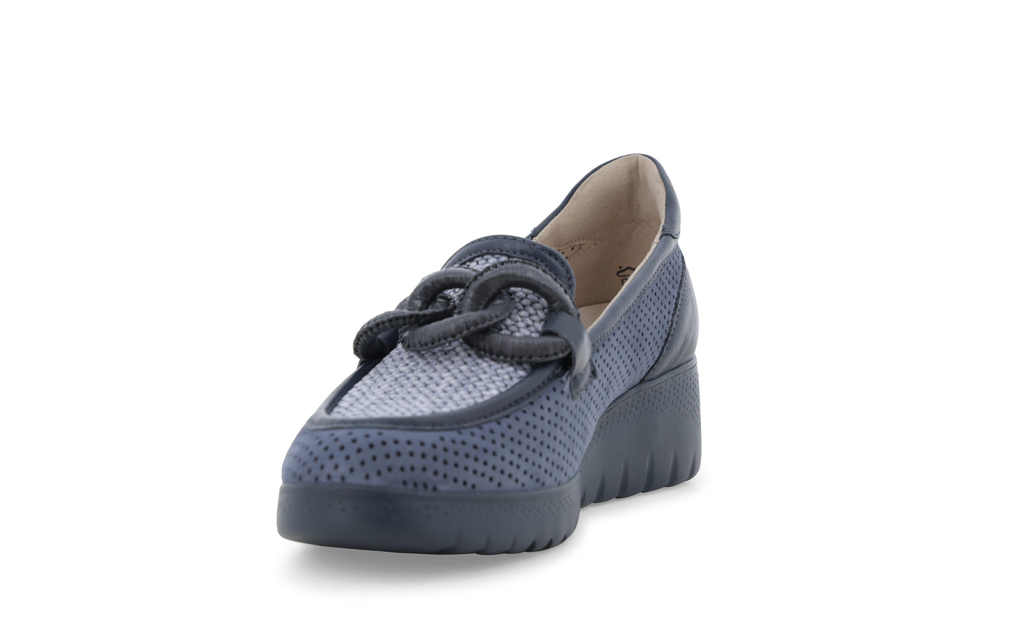 gid://shopify/Product/15685730926924_3