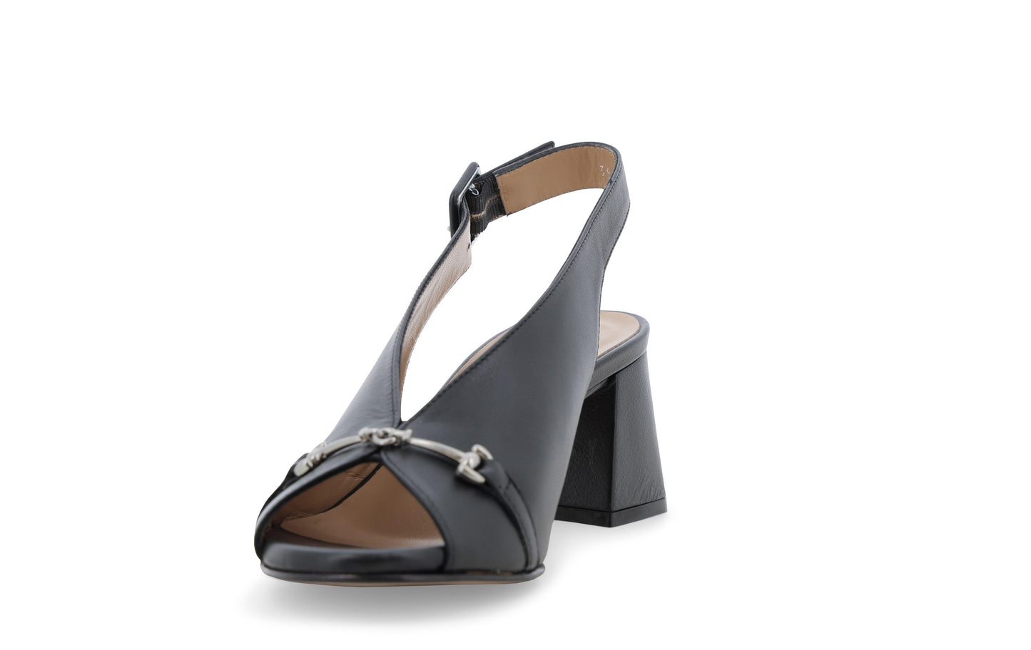 gid://shopify/Product/15685775917388_3
