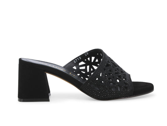 gid://shopify/Product/15686347718988_1