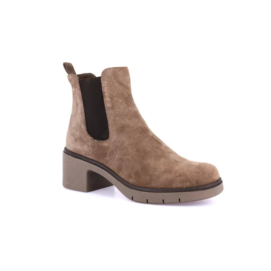 gid://shopify/Product/15712131547468_57339498529100