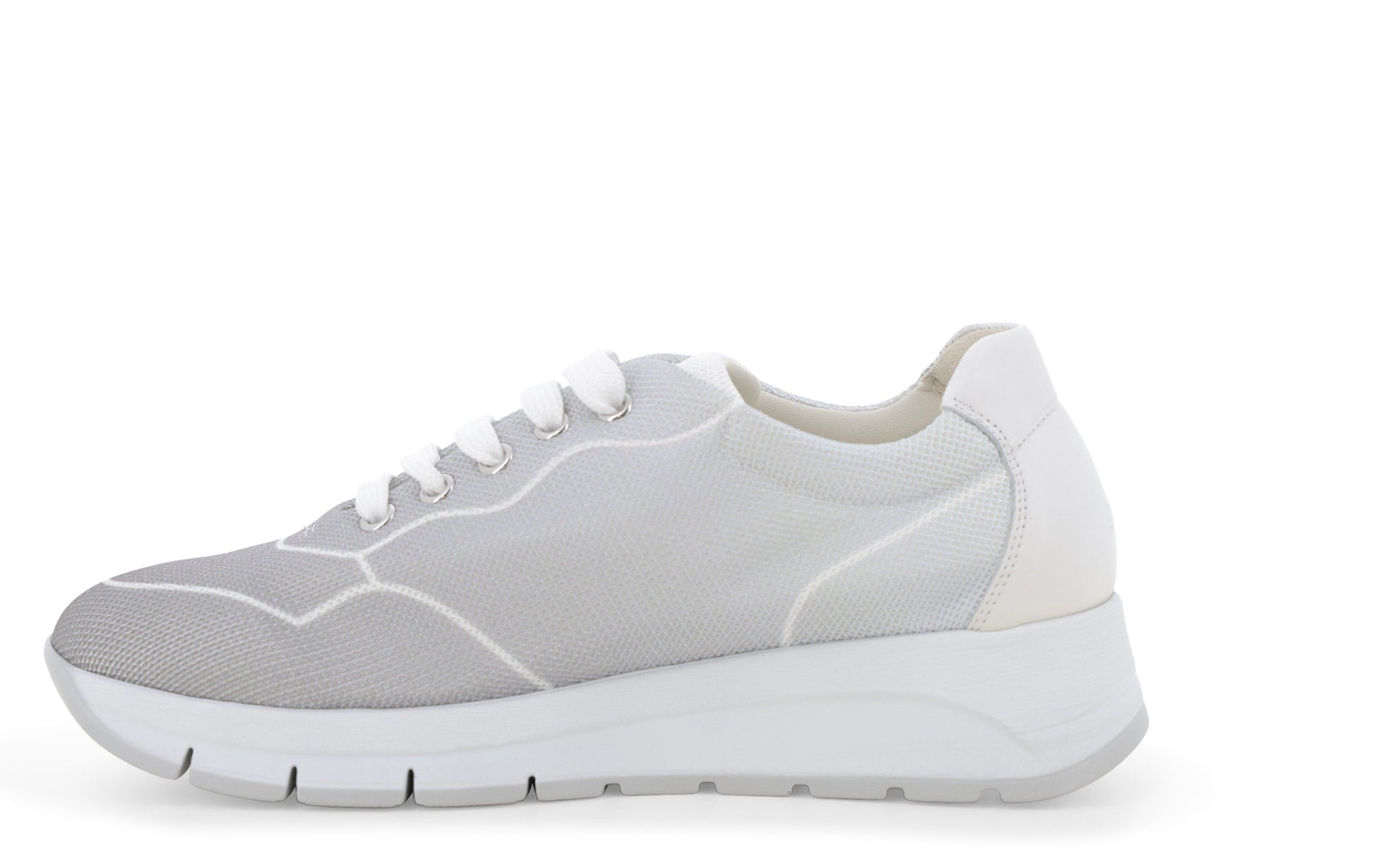 gid://shopify/Product/15686359613772_4
