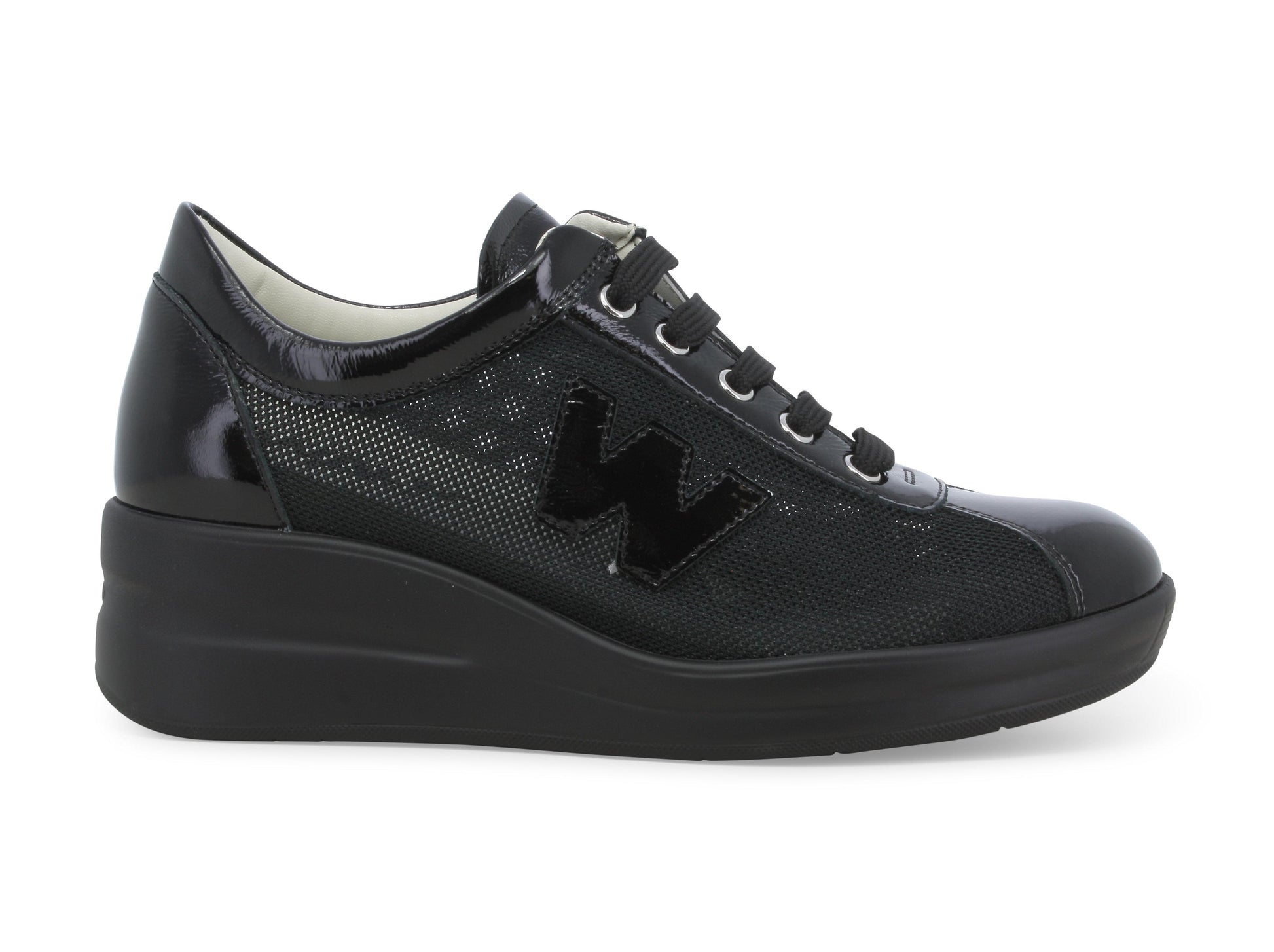 gid://shopify/Product/15685811732812_1
