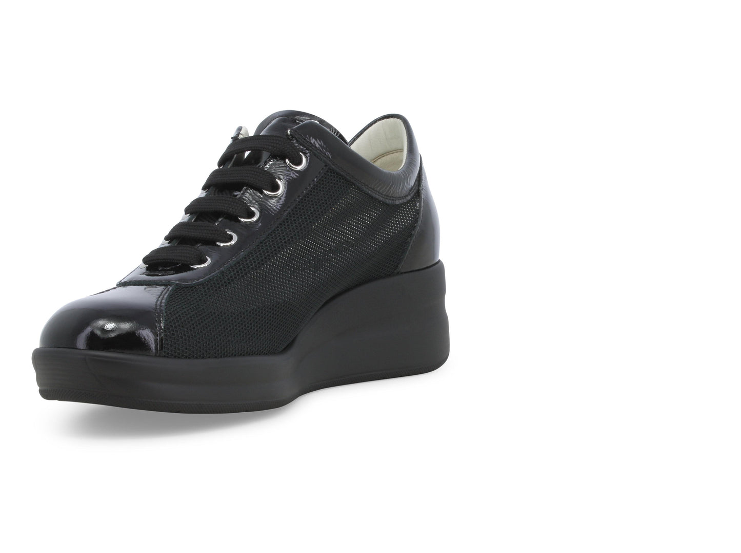 gid://shopify/Product/15685811732812_3