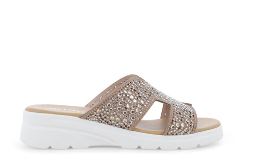 gid://shopify/Product/15761147625804_1