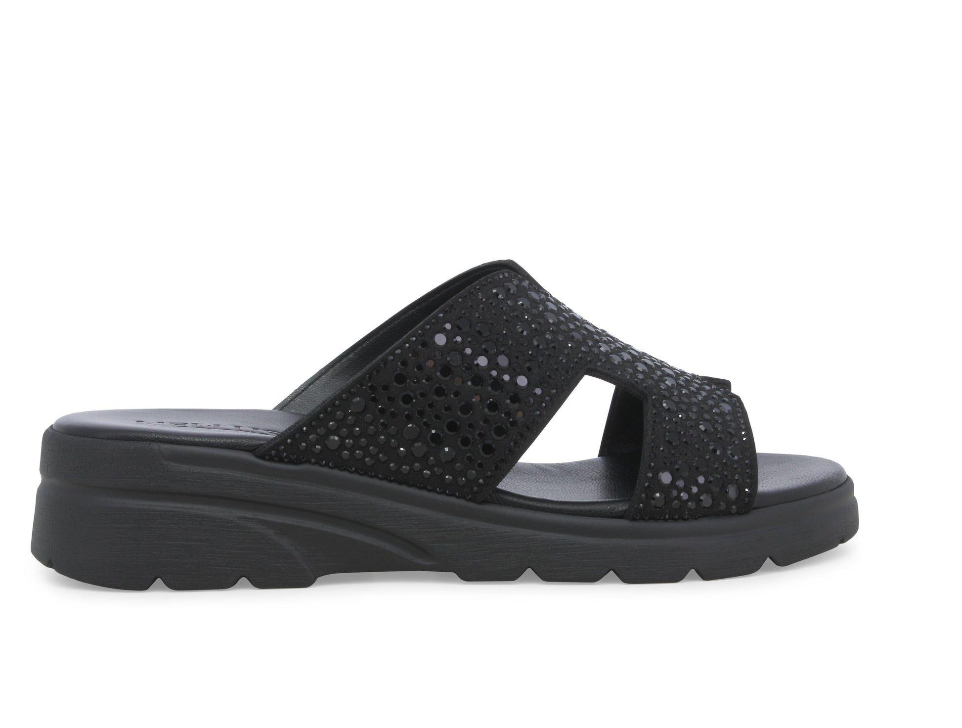 gid://shopify/Product/15761149428044_1