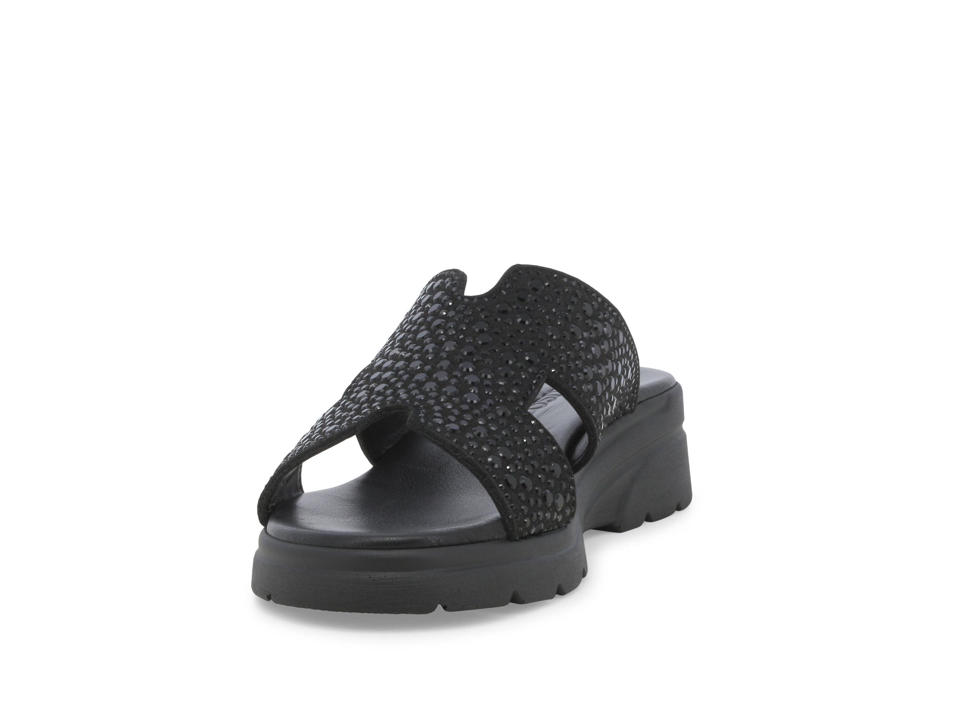 gid://shopify/Product/15761149428044_3