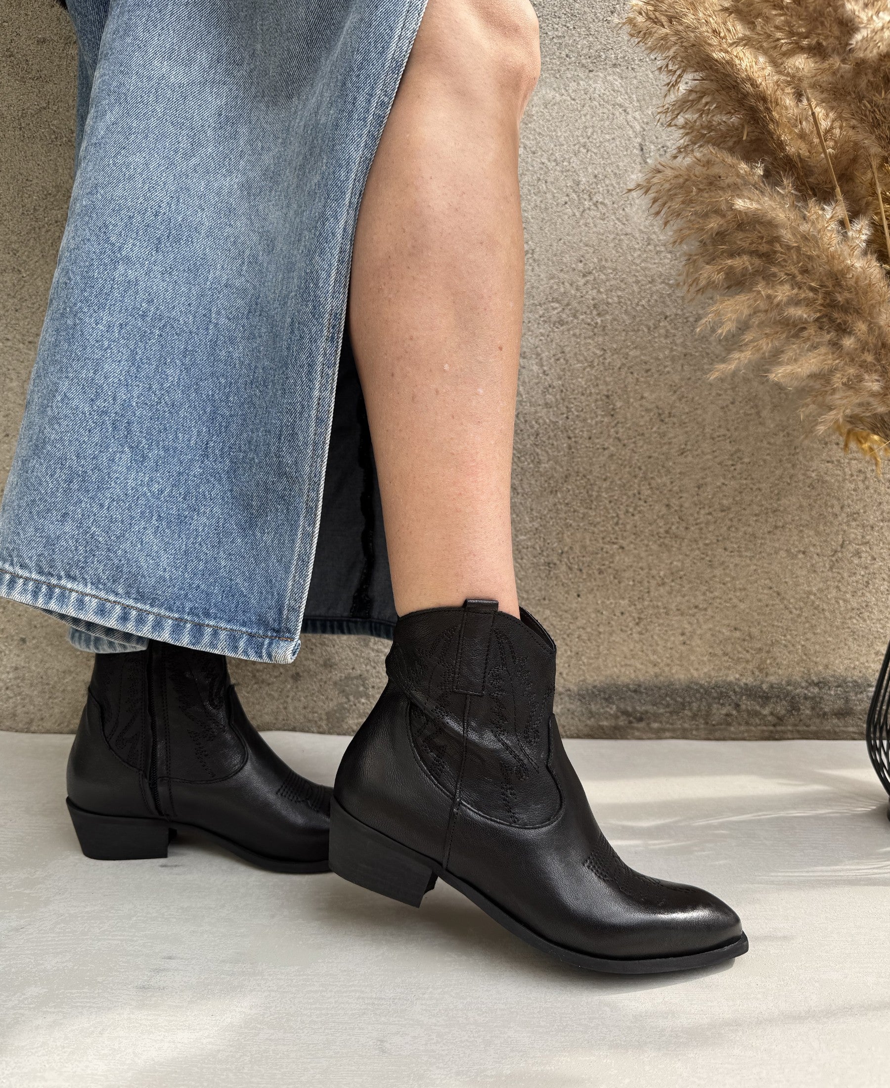 gid://shopify/Product/15740198224204_3