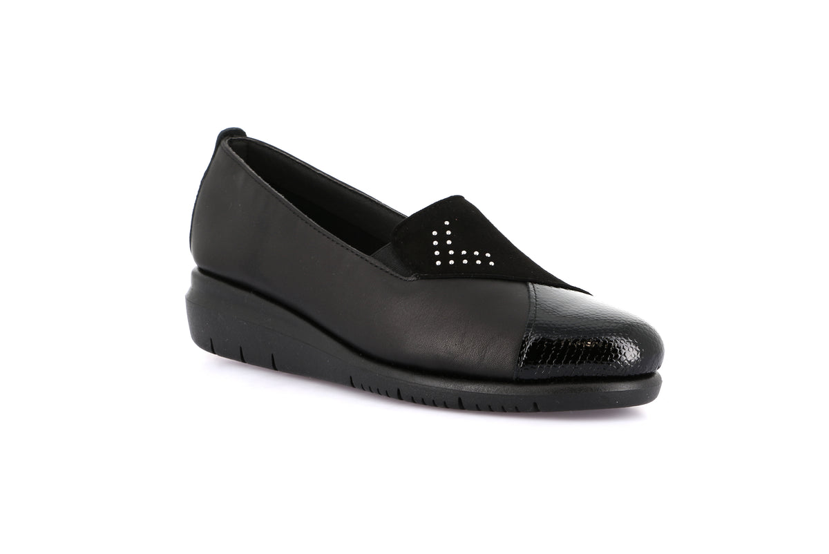 gid://shopify/Product/16106567172428_58821571543372