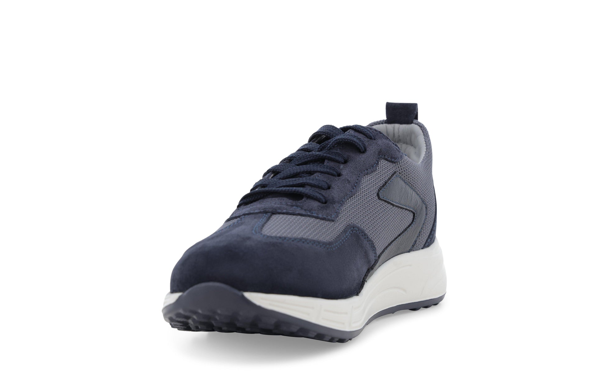 gid://shopify/Product/15685920063820_3