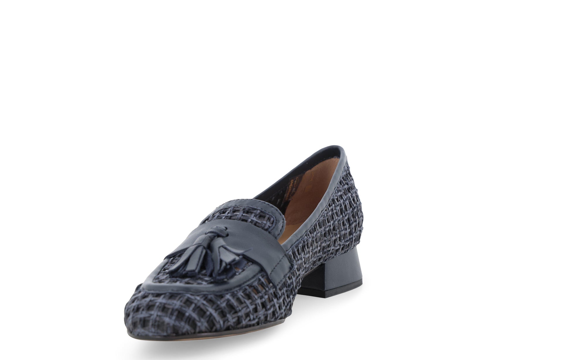 gid://shopify/Product/15686387597644_3
