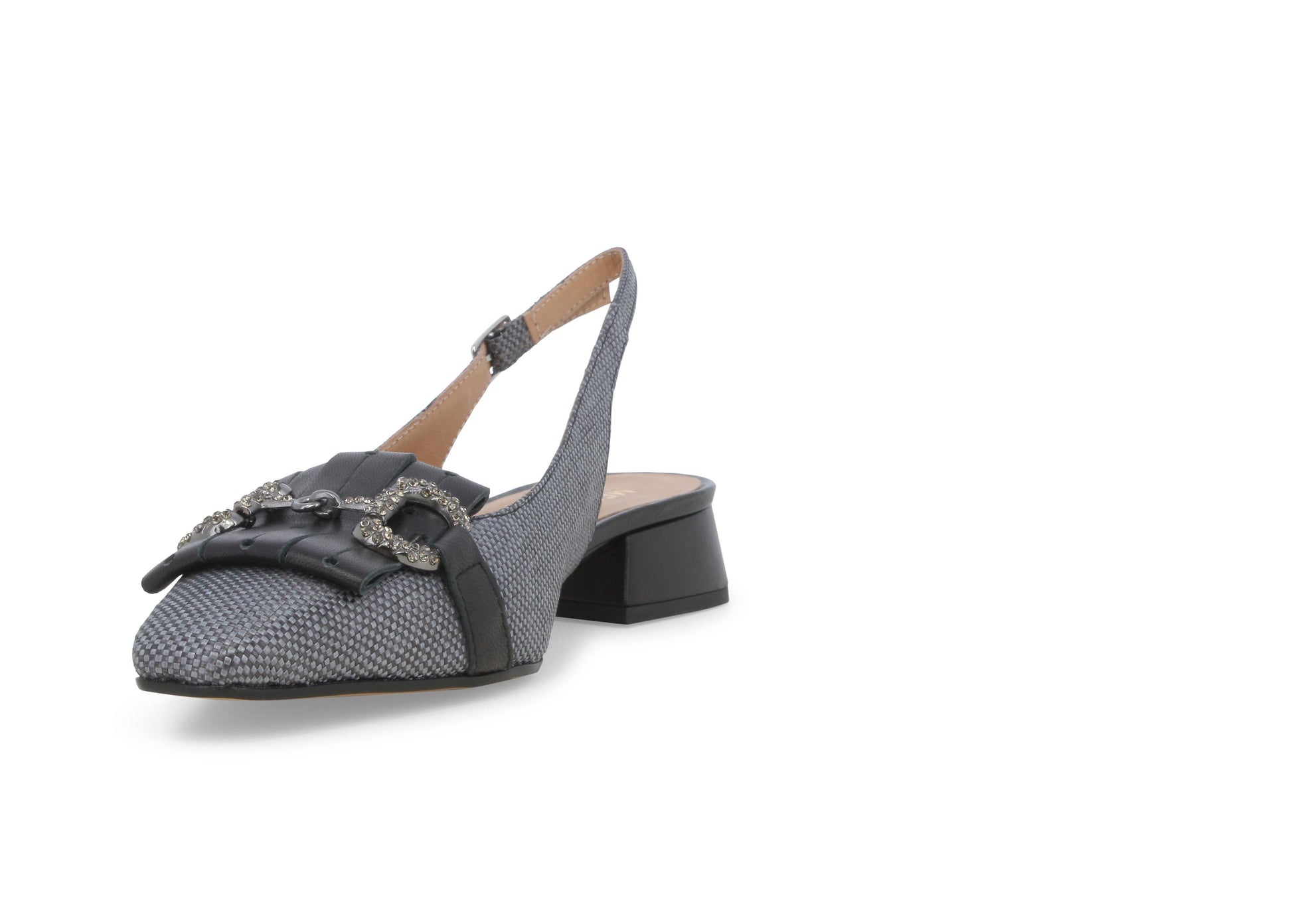 gid://shopify/Product/15686021185868_3