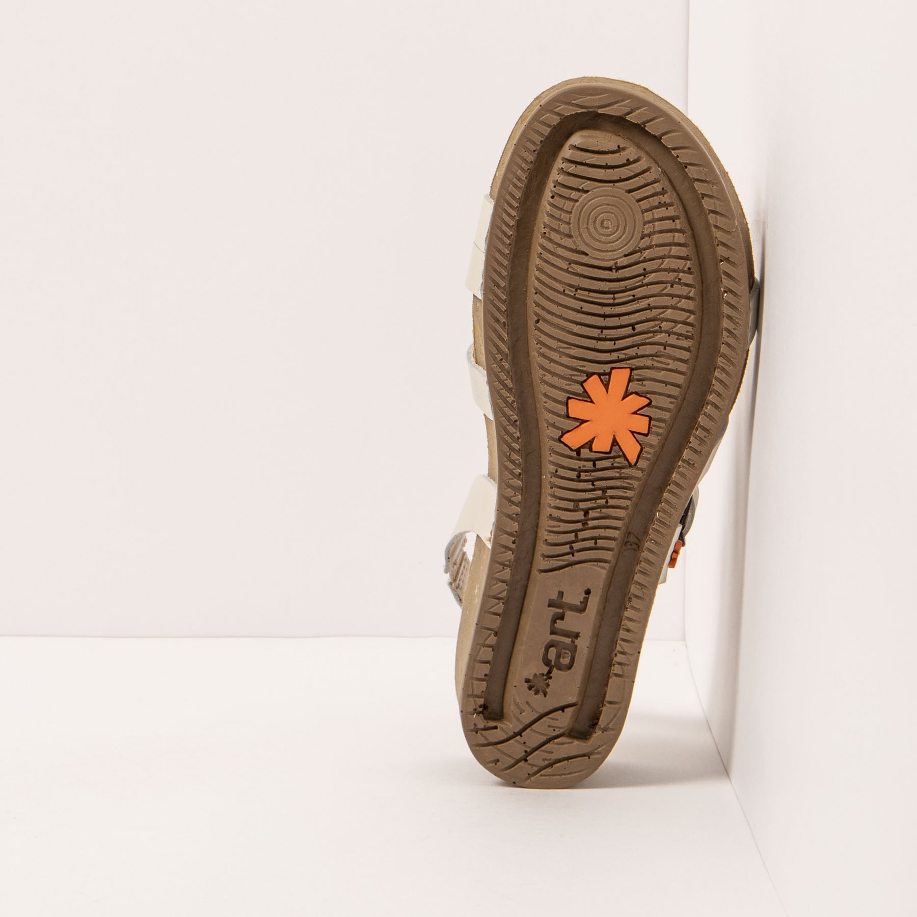 gid://shopify/Product/15693463093580_3