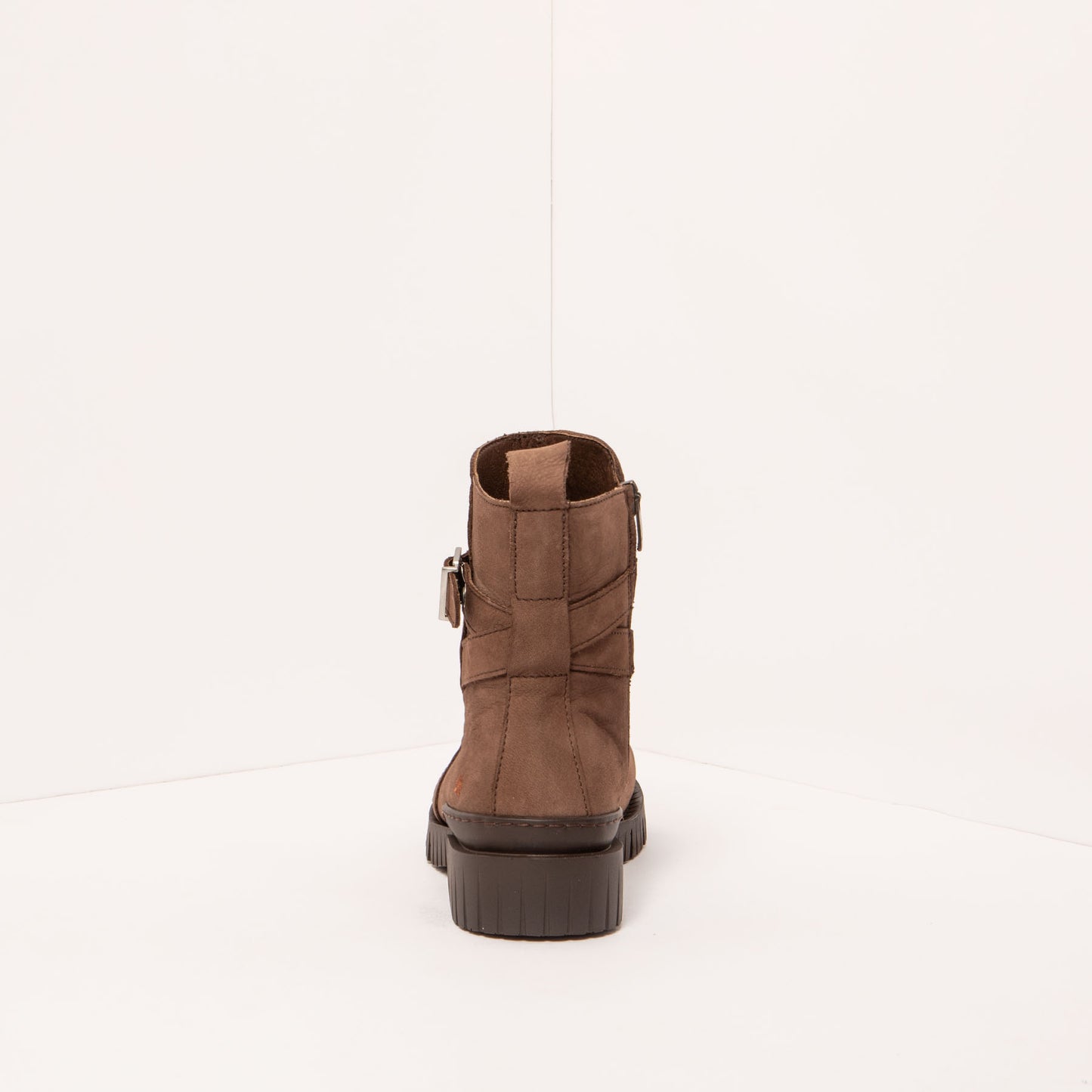 gid://shopify/Product/15694279573836_5