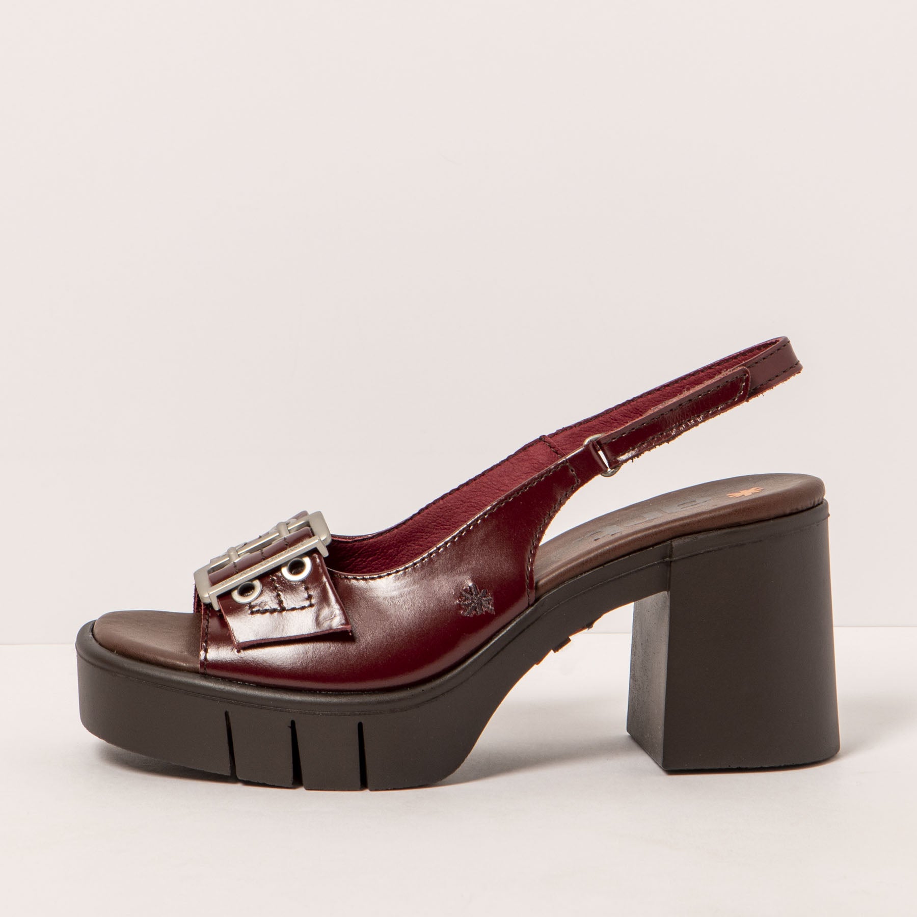 gid://shopify/Product/15693595672908_1