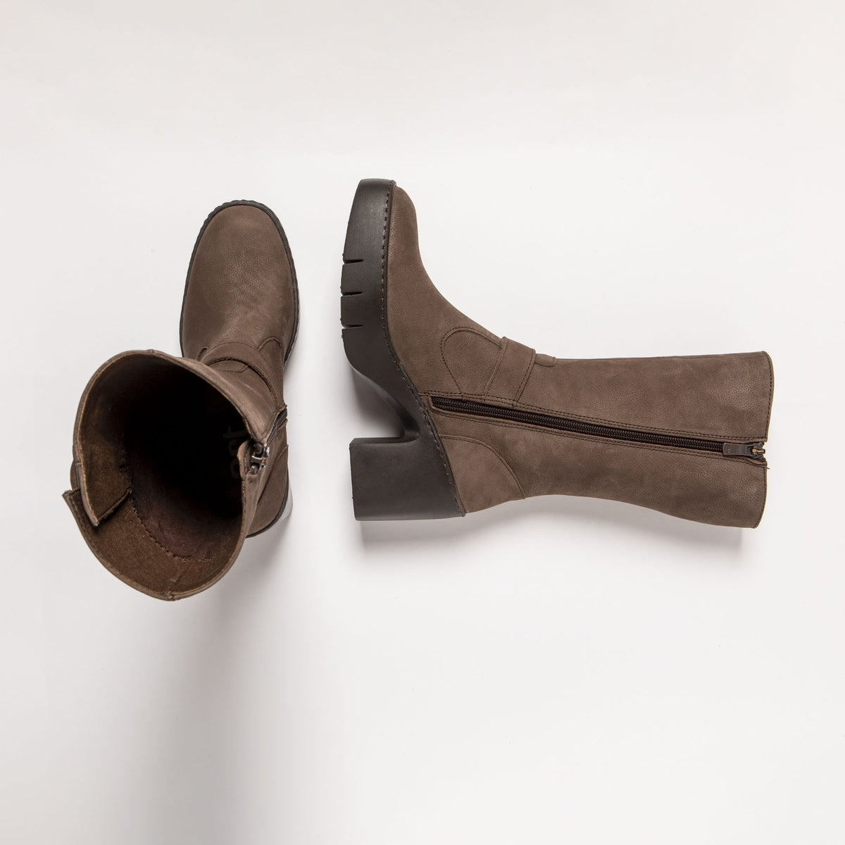 gid://shopify/Product/16171425661260_7