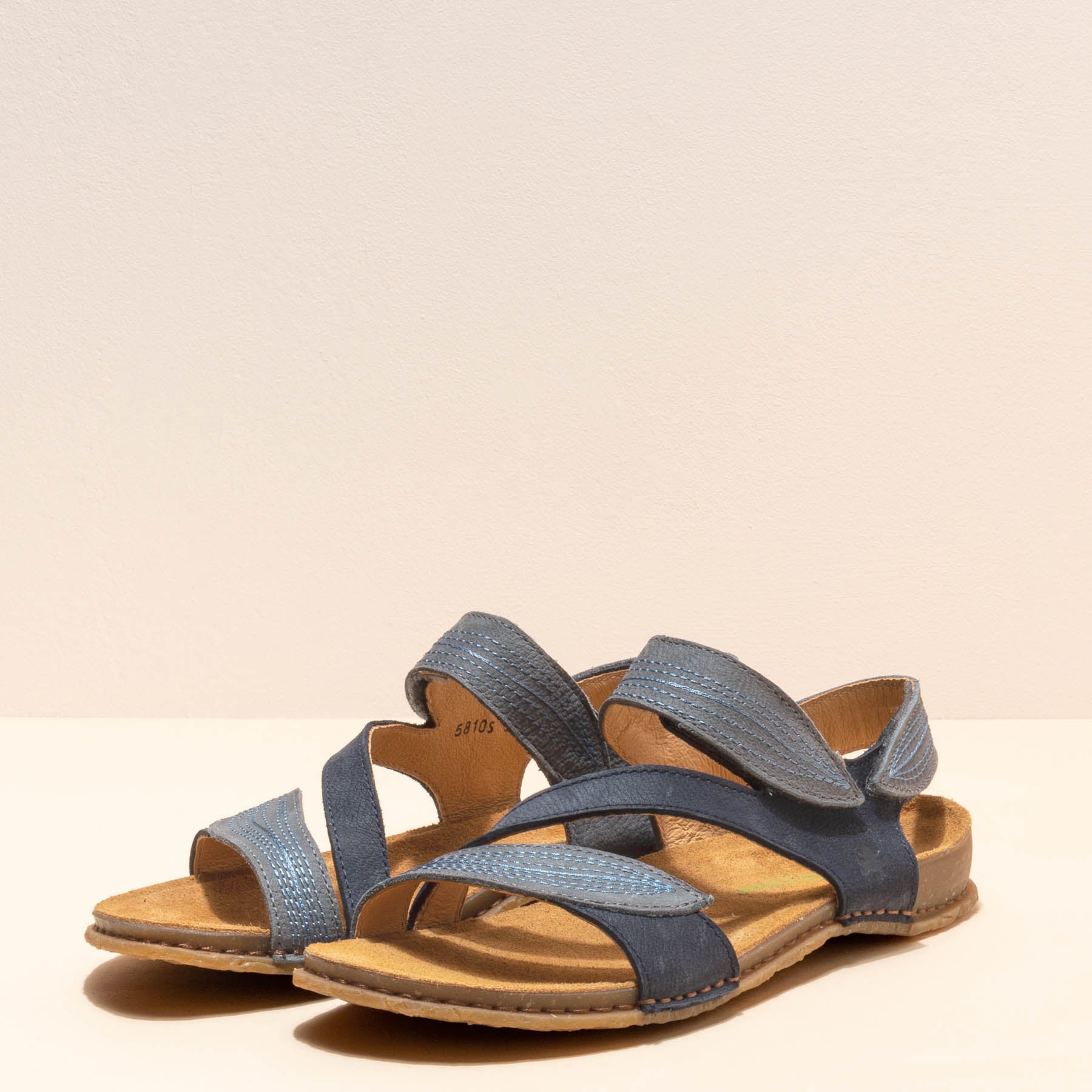 gid://shopify/Product/15791568781644_5
