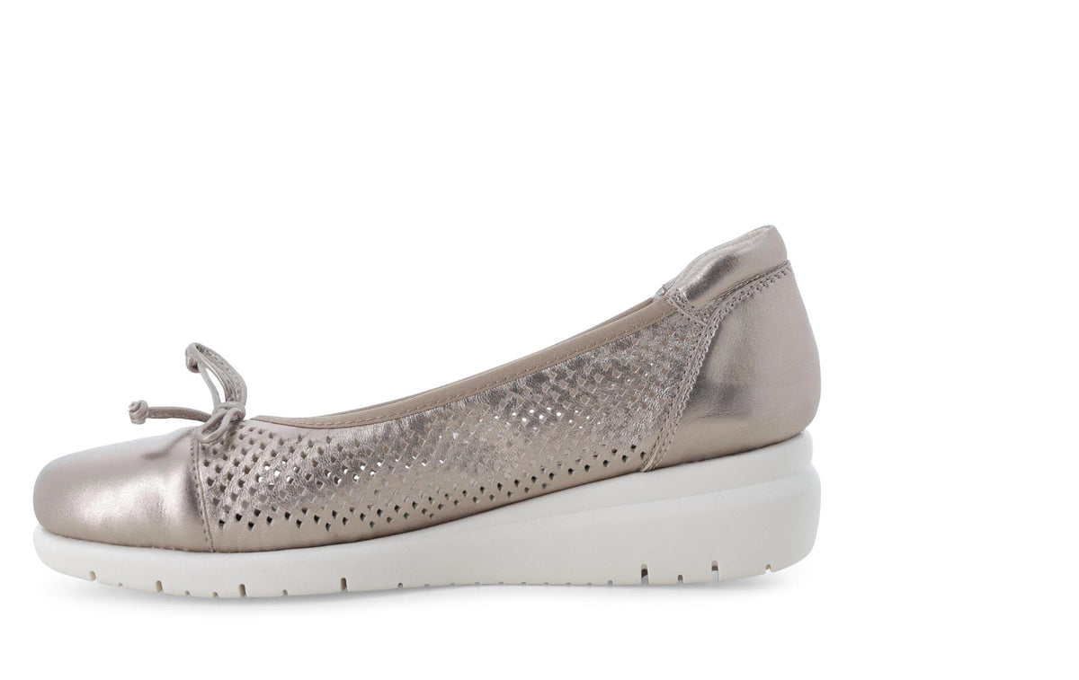 gid://shopify/Product/15761209885004_4