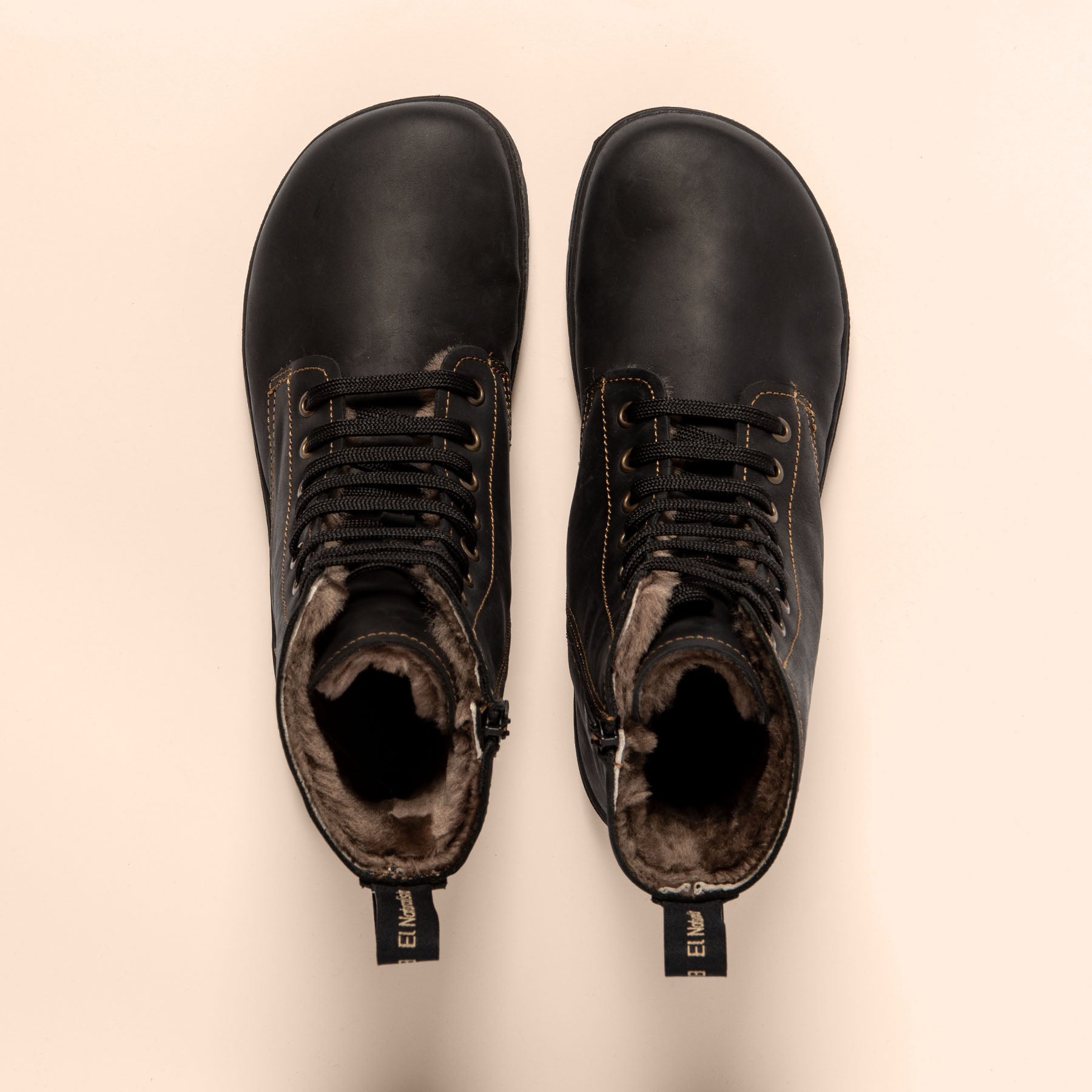 gid://shopify/Product/15700755644748_4