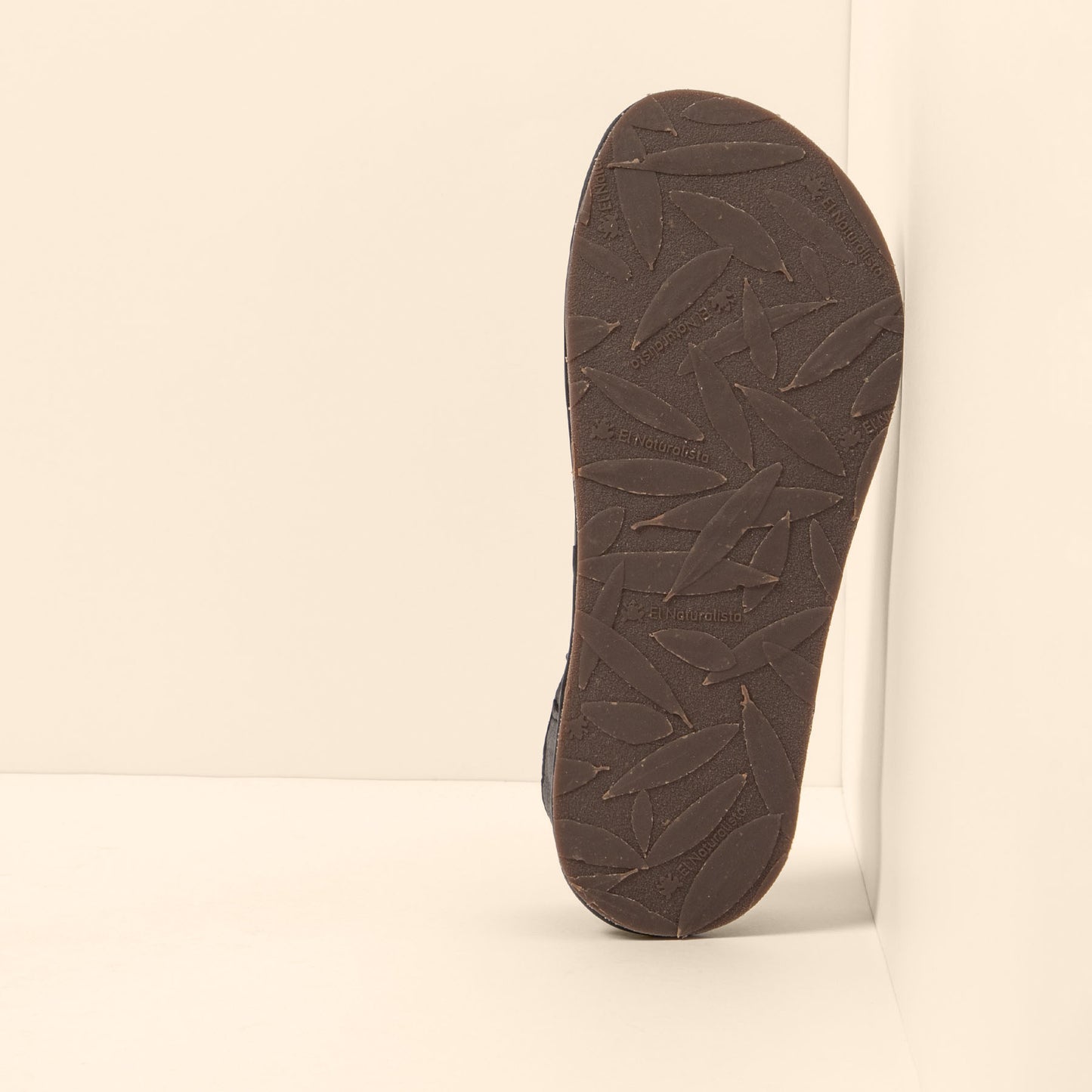 gid://shopify/Product/15700414071116_3