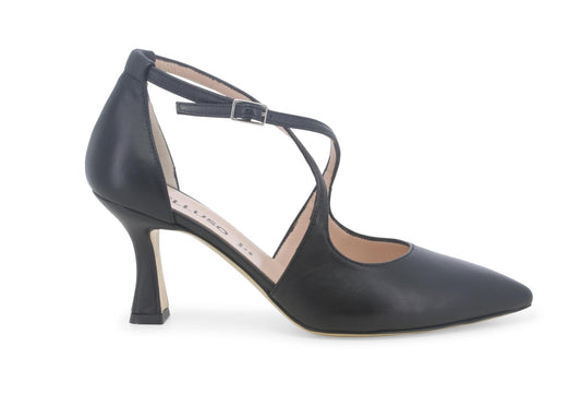 gid://shopify/Product/15685665816908_1