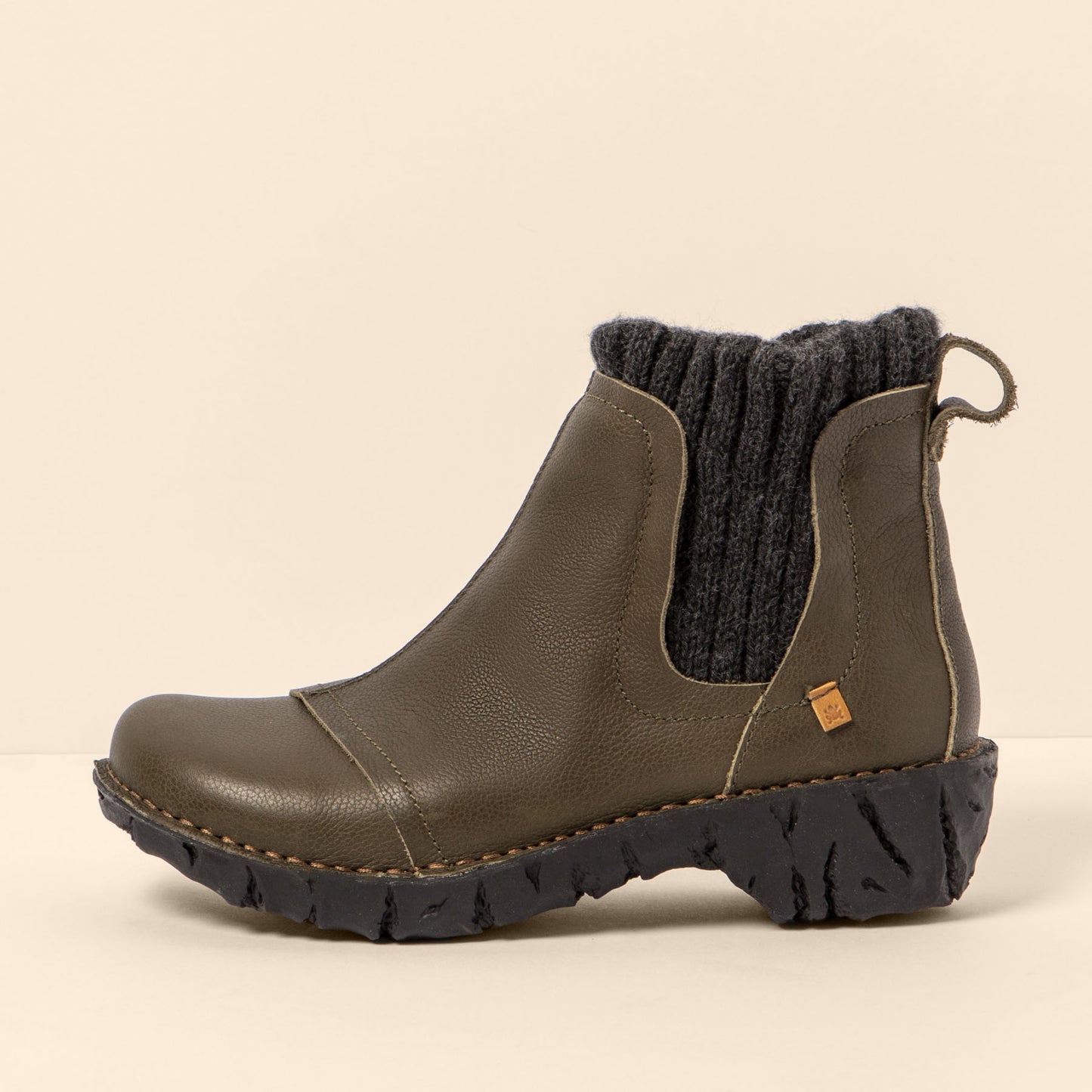 gid://shopify/Product/15700298531148_4