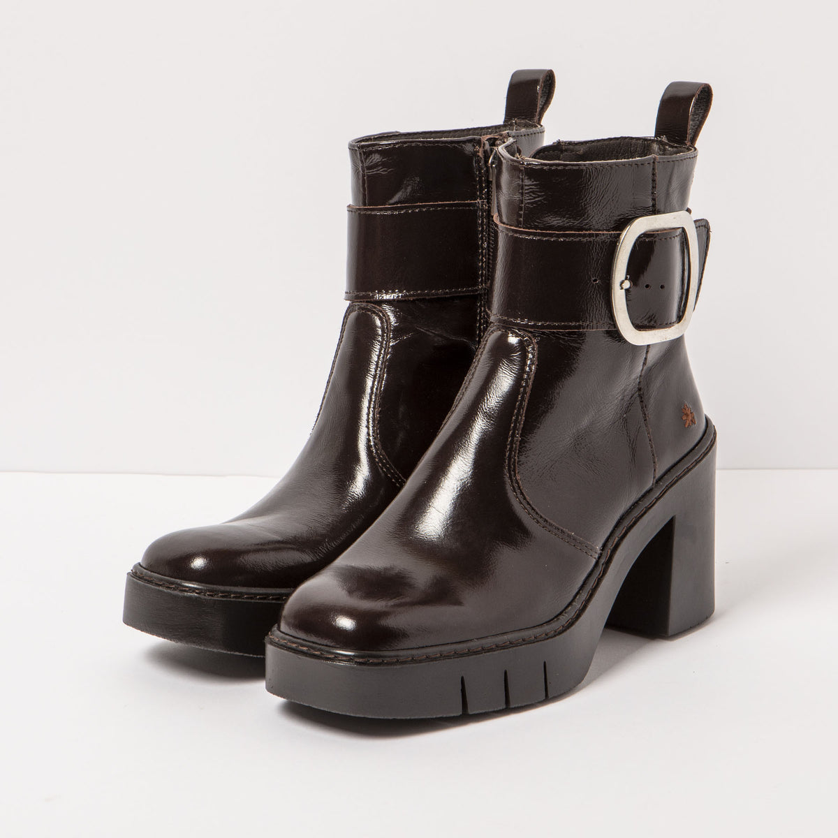 gid://shopify/Product/16171861475660_5