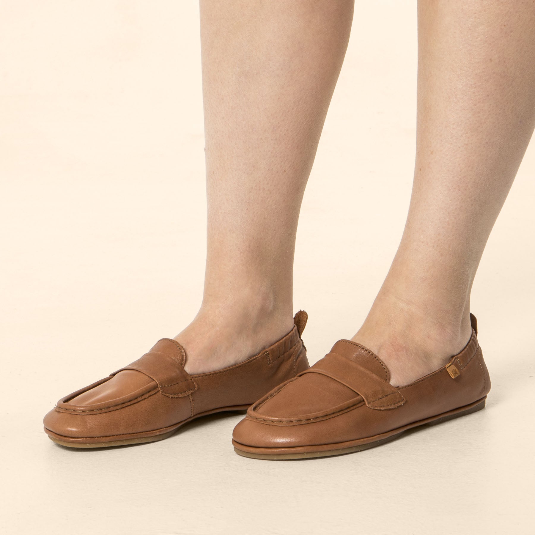 gid://shopify/Product/15700550123852_2