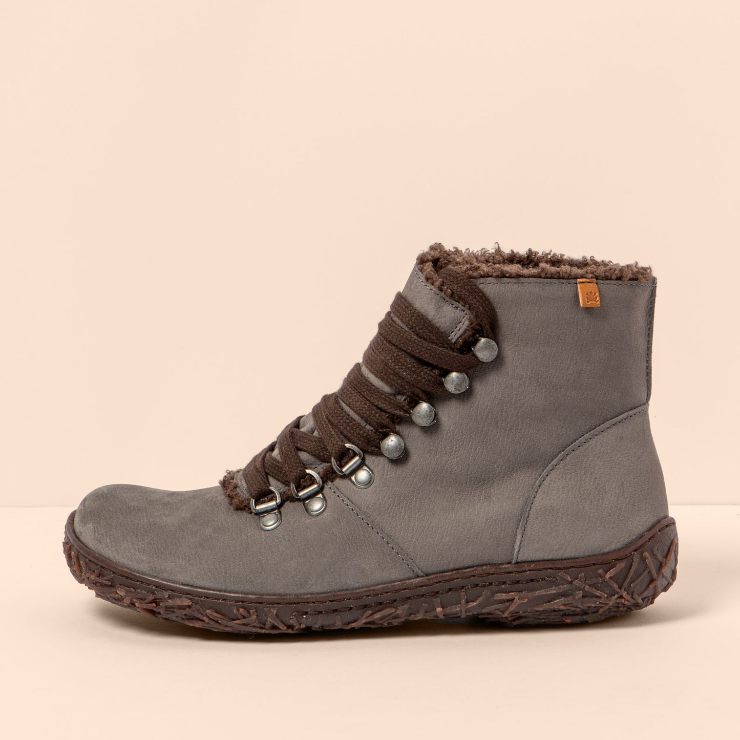 gid://shopify/Product/15700797686092_1